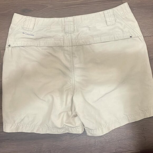 Columbia Women's Beige Shorts - Size 8 - Picture 4 of 6